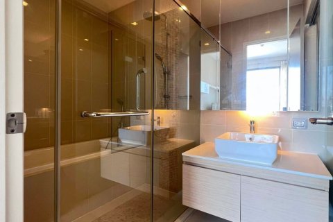 Condominio de 1 dormitorio en Ratchathewi, Bangkok, Tailandia № 54130 - foto 16