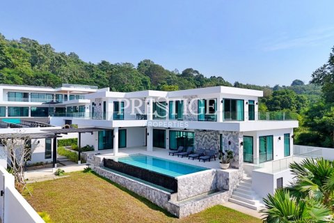 Casa de 5 dormitorios en Pattaya, Tailandia № 198725