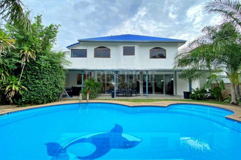 Haus in Pattaya, Thailand 6 Schlafzimmer № 198720