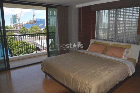 Condominio de 3 dormitorios en Bangkok, Tailandia № 67023 - foto 5