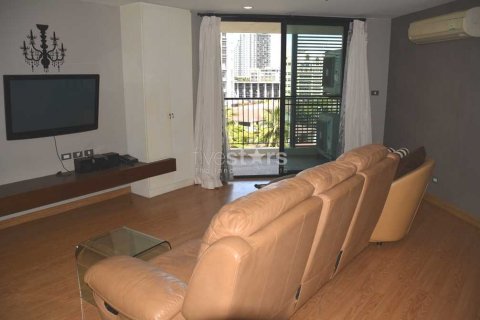 Condominio de 3 dormitorios en Bangkok, Tailandia № 67023 - foto 2