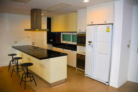 Condominio de 3 dormitorios en Bangkok, Tailandia № 67024 - foto 10