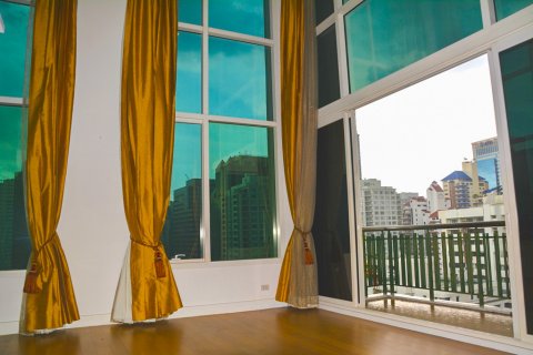 Condominio de 3 dormitorios en Bangkok, Tailandia № 67024 - foto 4