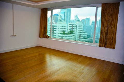 Condominio de 3 dormitorios en Bangkok, Tailandia № 67024 - foto 17
