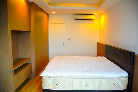 Condominio de 3 dormitorios en Bangkok, Tailandia № 67024 - foto 13