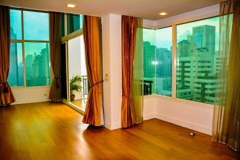 Condominio de 3 dormitorios en Bangkok, Tailandia № 67024 - foto 5