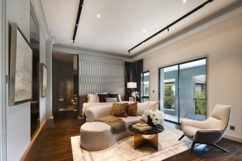 Chalet de 5 dormitorios en Bangkok, Tailandia № 165429 - foto 7