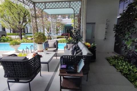 Chalet de 5 dormitorios en Bangkok, Tailandia № 165429 - foto 4