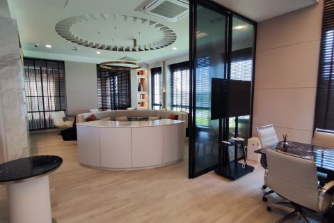 Chalet de 4 dormitorios en Bangkok, Tailandia № 165430 - foto 23