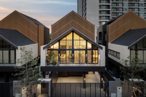 Chalet de 3 dormitorios en Bangkok, Tailandia № 165427 - foto 2