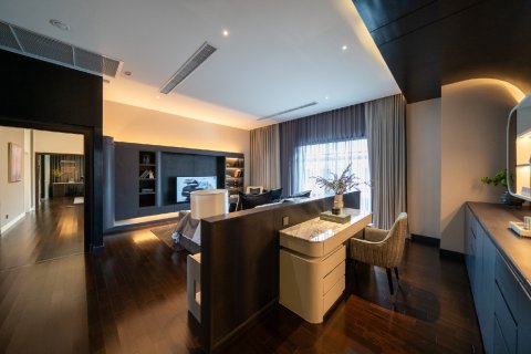 Chalet de 4 dormitorios en Bangkok, Tailandia № 165431 - foto 13