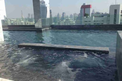 Condominio de 1 dormitorio en Thonburi, Bangkok, Tailandia № 183112 - foto 8