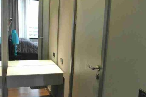 Condominio de 1 dormitorio en Thonburi, Bangkok, Tailandia № 183112 - foto 16