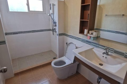 Casa de 4 dormitorios en San Kamphaeng, Tailandia № 171567 - foto 20