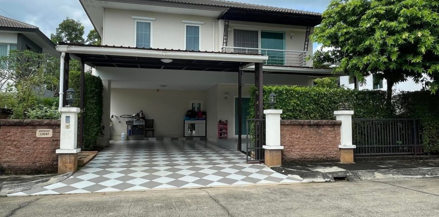 Casa de 4 dormitorios en San Kamphaeng, Tailandia № 171567