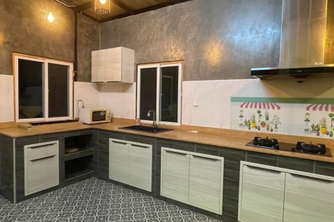 Casa de 4 dormitorios en San Kamphaeng, Tailandia № 171567 - foto 4