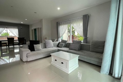 Casa de 4 dormitorios en San Kamphaeng, Tailandia № 171567 - foto 9