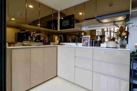 Condominio de 1 dormitorio en Phaya Thai, Bangkok, Tailandia № 183995 - foto 15