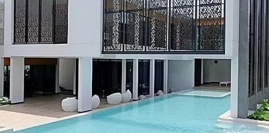 Hors-plan Maison 168 Muangthong à Nonthaburi, Thaïlande № 71842