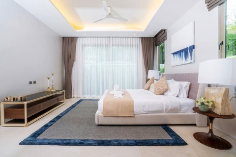 Casa de 4 dormitorios en Bang Tao, Tailandia № 180887 - foto 21