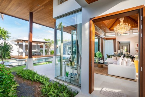 Casa de 4 dormitorios en Bang Tao, Tailandia № 180887 - foto 10