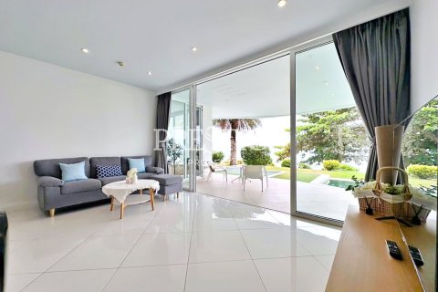 Condominio de 3 dormitorios en Pattaya, Tailandia № 198280