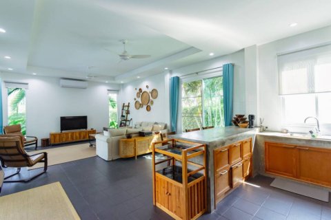 Chalet de 3 dormitorios en Hua Hin, Tailandia № 153941 - foto 6