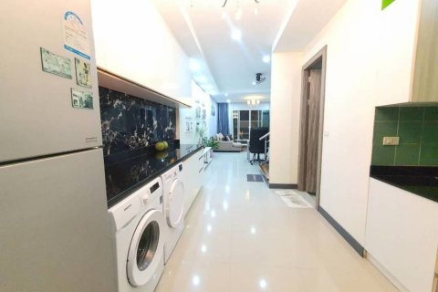 Chalet de 5 dormitorios en Pattaya, Tailandia № 153942 - foto 8