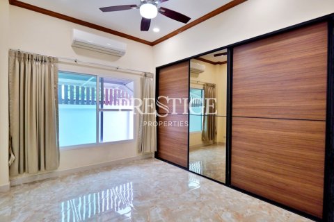 Casa de 3 dormitorios en Pattaya, Tailandia № 198681 - foto 6