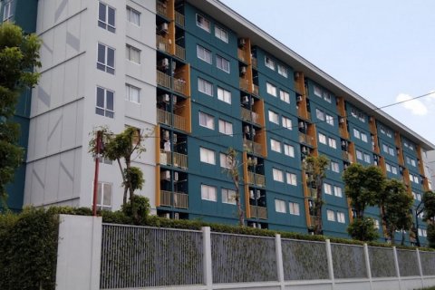 Sobre plano Plum Condo Park Rangsit en Pathum Thani, Tailandia № 55139 - foto 2