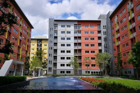 Sobre plano Plum Condo Park Rangsit en Pathum Thani, Tailandia № 55139 - foto 7