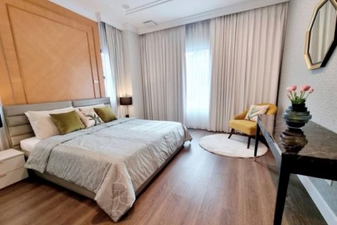 Villa in Bangkok, Thailand 5 Schlafzimmer № 133700 - Foto 20