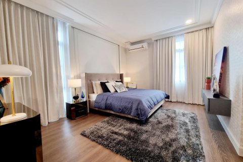 Villa in Bangkok, Thailand 5 Schlafzimmer № 133700 - Foto 18