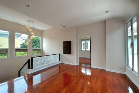 Chalet de 3 dormitorios en Bang Phli Yai, Tailandia № 133699 - foto 10