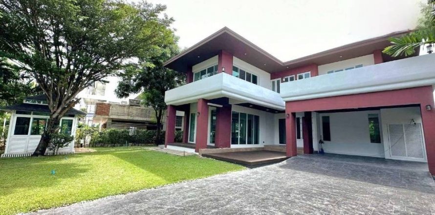 Chalet de 3 dormitorios en Bang Phli Yai, Tailandia № 133699