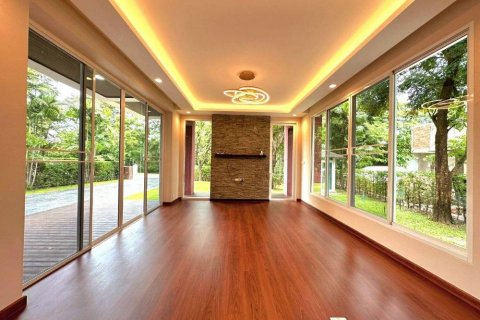 Chalet de 3 dormitorios en Bang Phli Yai, Tailandia № 133699 - foto 4