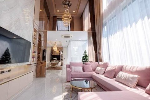 Chalet de 4 dormitorios en Bang Na, Bangkok, Tailandia № 133701 - foto 2