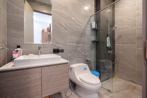 Chalet de 4 dormitorios en Bang Na, Bangkok, Tailandia № 133701 - foto 8