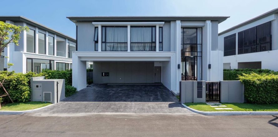 Chalet de 4 dormitorios en Bang Na, Bangkok, Tailandia № 133701