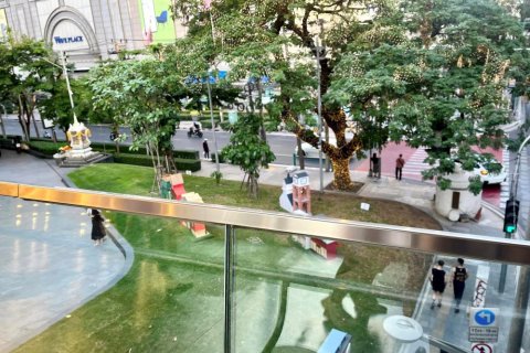 Condominio de 1 dormitorio en Pathum Wan, Bangkok, Tailandia № 133696 - foto 14