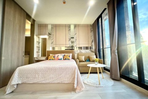Condominio de 1 dormitorio en Pathum Wan, Bangkok, Tailandia № 133696 - foto 2