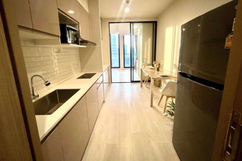 Condominio de 1 dormitorio en Pathum Wan, Bangkok, Tailandia № 133696 - foto 5