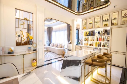 Chalet de 4 dormitorios en Bangkok, Tailandia № 133697 - foto 4