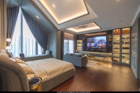 Chalet de 4 dormitorios en Bangkok, Tailandia № 133697 - foto 11