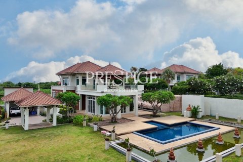 Haus in Pattaya, Thailand 4 Schlafzimmer № 198125