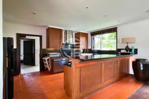 Chalet de 4 dormitorios en Phuket, Tailandia № 190672 - foto 4