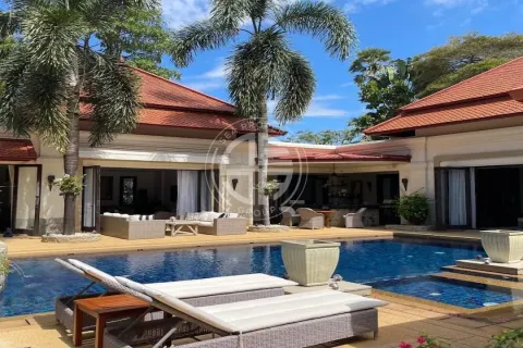 Chalet de 4 dormitorios en Phuket, Tailandia № 190672 - foto 14