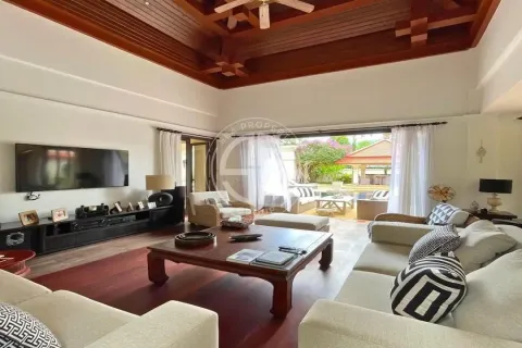 Chalet de 4 dormitorios en Phuket, Tailandia № 190672 - foto 2