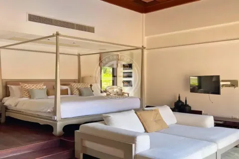 Chalet de 4 dormitorios en Phuket, Tailandia № 190672 - foto 6