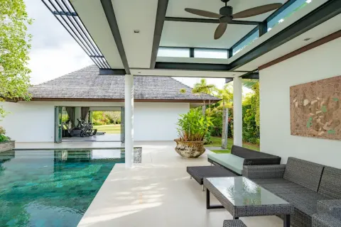 Chalet de 5 dormitorios en Phuket, Tailandia № 190671 - foto 23